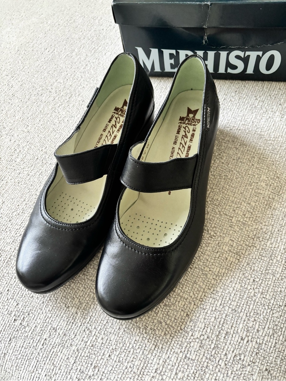 Mephisto Black Leather Mary Jane Comfort Heels
